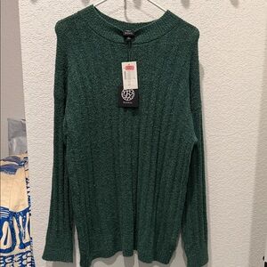 NWT Women’s Long Green Ribbed Sweater Size L